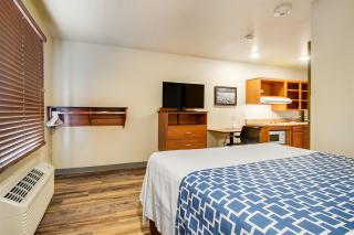 Econo Lodge Burlington - Burlington - 3
