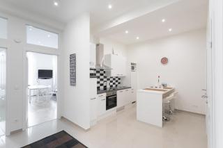 Bright Red Heart Apartment in Leopoldstadt - Vienne - 4