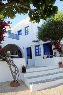 Evgenia Rooms and Apartments - Chora Folegandros - 3