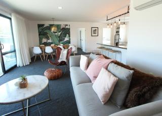 5 - Delightful Space in Tranquil Neighbourhood, Close to the Lake - Wanaka - 0