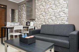 Convenient 2BR at Gateway Pasteur Apartment By Travelio - Bandung - 4