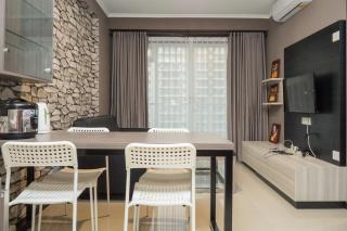 Convenient 2BR at Gateway Pasteur Apartment By Travelio - Bandung - 1