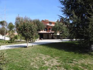 Alloggio Turistico Confortevole Passo Corese - 2