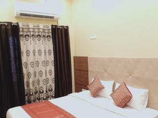 RK appartment 3 bedroom with kitchen and balcony - Varanasi - 5