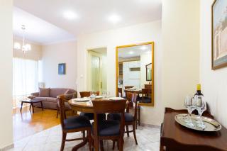 Classy 2 bedroom apartment near Acropolis & Metro - Atenas - 2