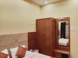 RK appartment 3 bedroom with kitchen and balcony - Varanasi - 8