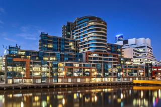 Waterfront Melbourne Apartments - 0