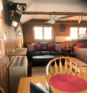 Clear Lake Resort - 4