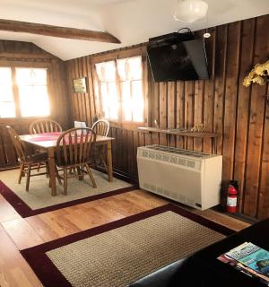 Clear Lake Resort - West Branch - 3