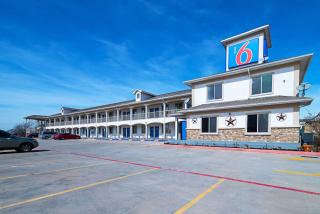 Motel 6-Rhome, TX - 7
