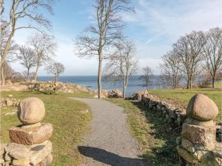 Two-Bedroom Apartment In Allinge - Allinge - 2