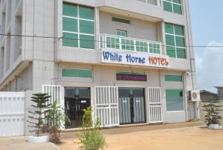 White Horse Hotel Cotonou - Agblangandan - 8