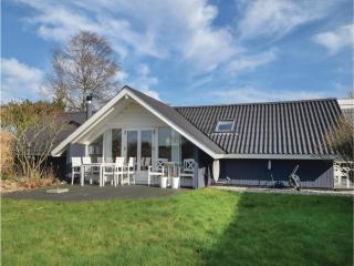 Three-Bedroom Holiday Home In Odder - 1