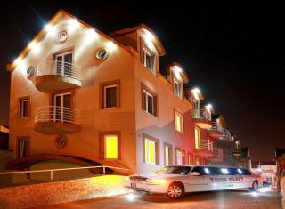 Hotel Pálma - Nyírbátor - 0