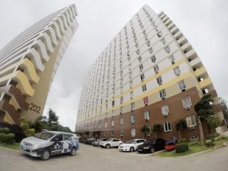 Cozy Studio near Beaches with NetFlix and Pool - 3