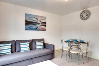 Walter House - Edgware - 1