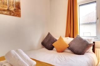 Walter House - Edgware - 0