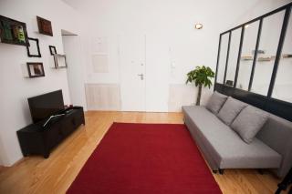 GET Lights and books in a flat - Oporto - 9