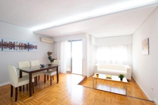 Light and bright apartment in central Valencia - 3