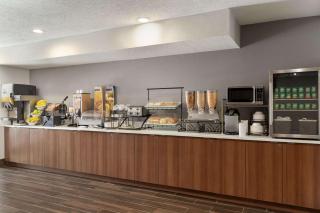 Microtel Inn & Suites by Wyndham - Tifton - 1