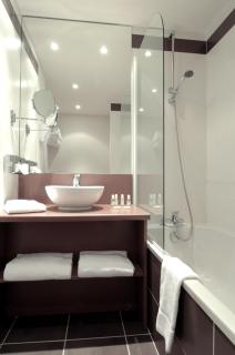 Hôtel Le Palladior Voiron - Voiron - 1