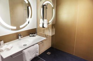 Kyriad Prestige Amiens Poulainville - Hotel and Spa - 1