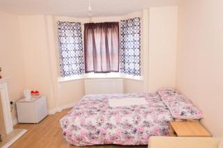 QUEEN GUEST HOUSE - 1