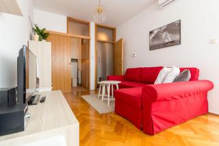"Apartment Zagreb Idila Center", with a balcony, speed WiFi - 2