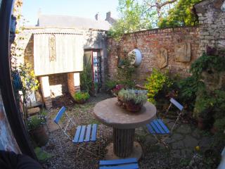 No.33 Coach House - Hillsborough - 2