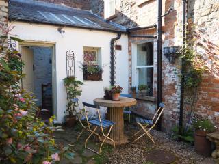 No.33 Coach House - Hillsborough - 3