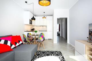 Apartments Rondo Wiatraczna by Noclegi Renters - 7