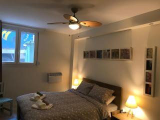 Two Houses Petralona - Athen - 3