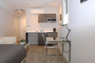 A Stylish Stay w/ a Queen Bed, Heated Floors.. #1 - Brookline - 7
