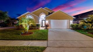 Disney Backstage Villa - Stay in this popular 4 bed pool home that's very close to Disney - Orlando - 3