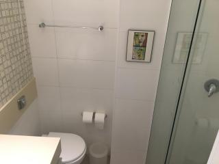Apartamento em Copacabana - Rua Bolívar - 2 Quartos - Excelente Localização - Rio de Janeiro - 3