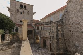 Vacation house "Kaštil" Pučišća - Brač - 1