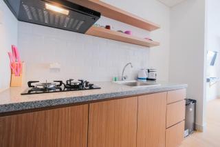 Simple Furnished Studio Casa De Parco Apartment By Travelio - 3