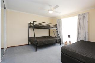 Moonta Bay Accommodation - Port Moonta - 1