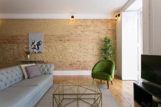 JOIVY Gorgeous 3BR home with balcony nearby Time Out Market - Lisbona - 7