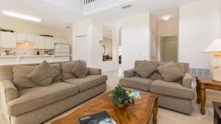 Lucky Charm - Budget-friendly 5 bed vacation home, close to Disney World - Kissimmee - 1
