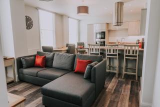 Cavendish House with Secure, Allocated Parking, 2 mins walk from Windsor Castle - 0