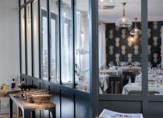 Logis Hôtel Tante Yvonne & son restaurant semi-gastronomique - Lyon Nord - 4