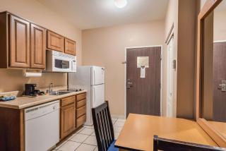 MainStay Suites Extended Stay Hotel Casa Grande - 7