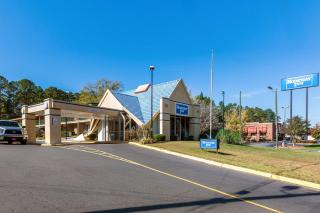 Super 8 by Wyndham Macon GA - Macon - 0