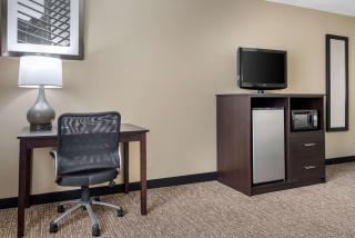 Quality Inn & Suites Lebanon I-65 - Lebanon - 4