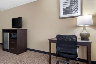 Quality Inn & Suites Lebanon I-65 - Lebanon - 1