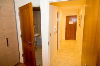 City 3 Bedroom Ensuited apartment with parking - Dublin - 1