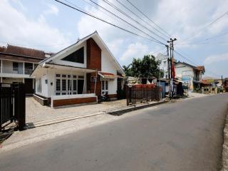RedDoorz near Moro Mall Purwokerto - 9
