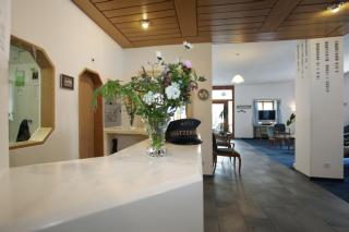 Hotel Stätzerhorn - 1