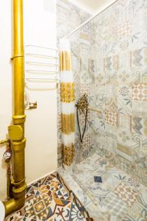 Nice apartment near Rynok Square є кондиціонер світла не вимикали - Lviv - 9
